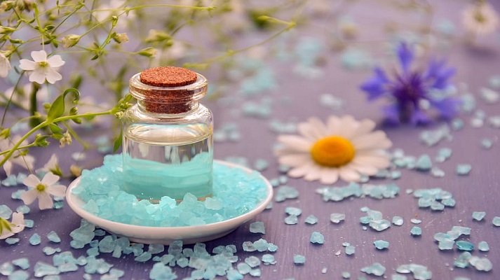 Aromatherapy massage service at home 