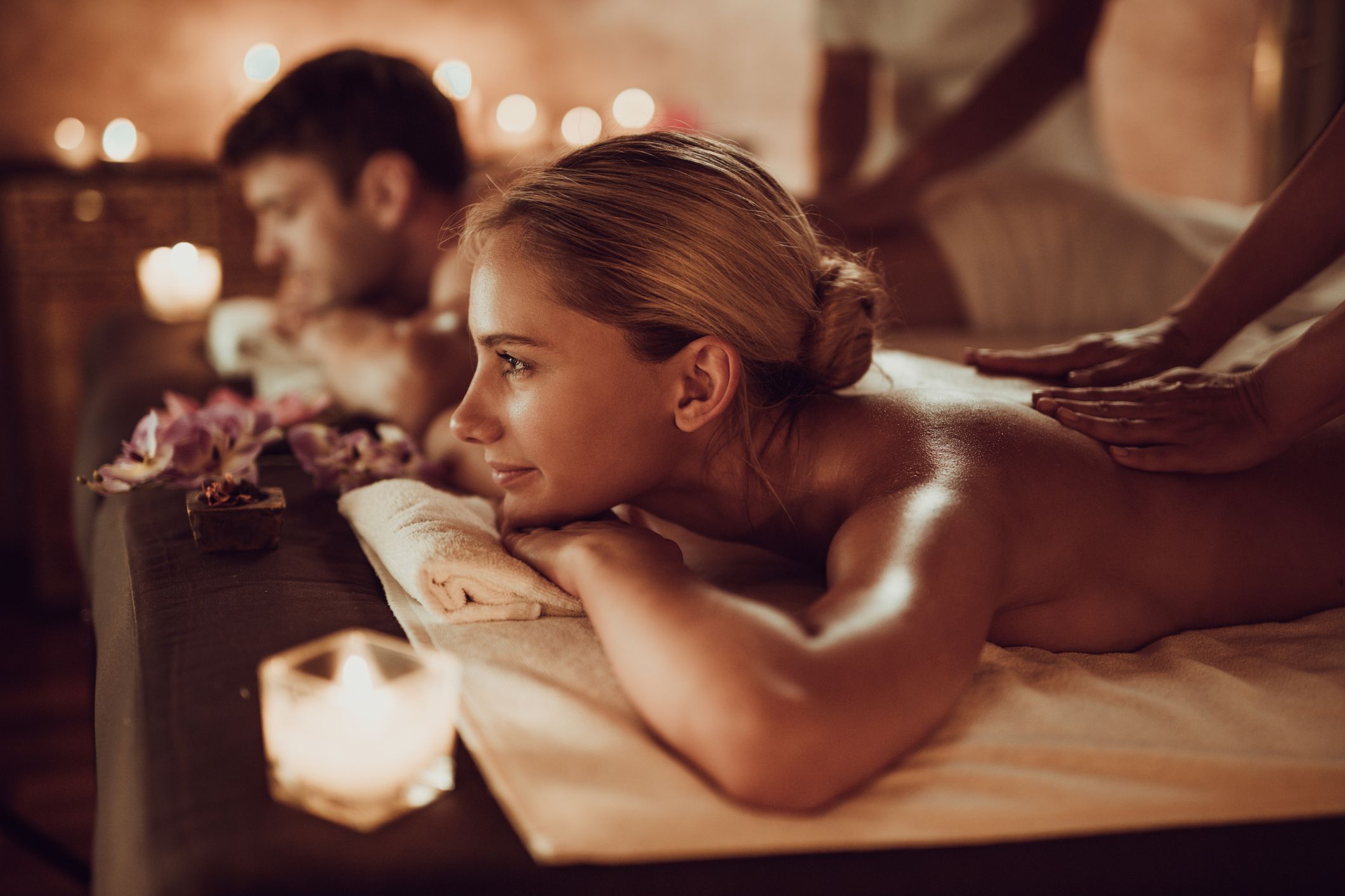 Couples massage service at home 